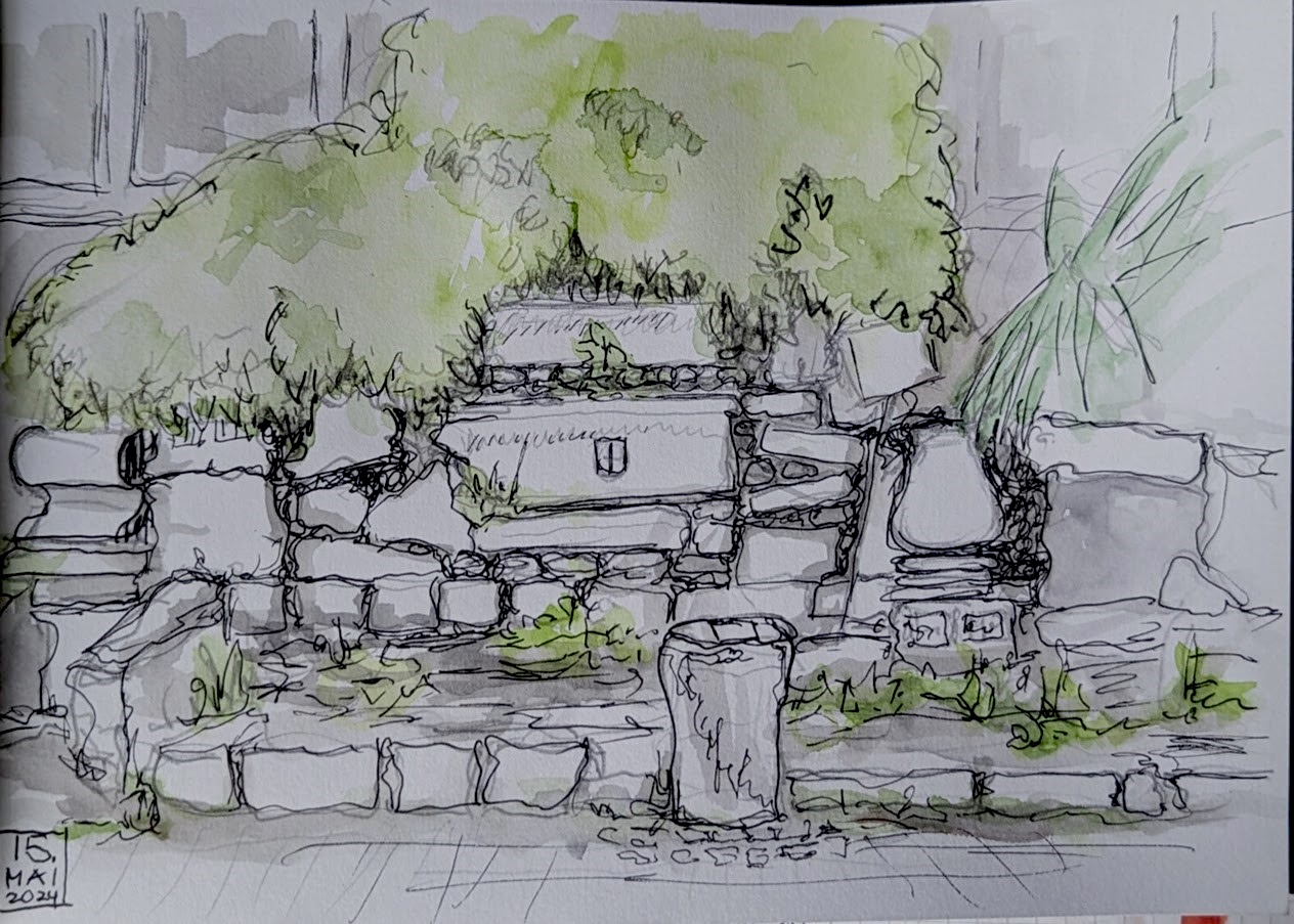 vor dem frauenmuseum_Birgitt